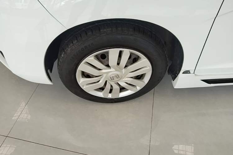 Used Honda Fit 2014 1.5L LX CVT Comfort Model Exterior 4