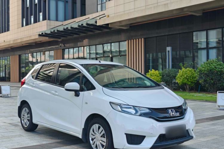 Used Honda Fit 2014 1.5L LX CVT Comfort Model Exterior 4