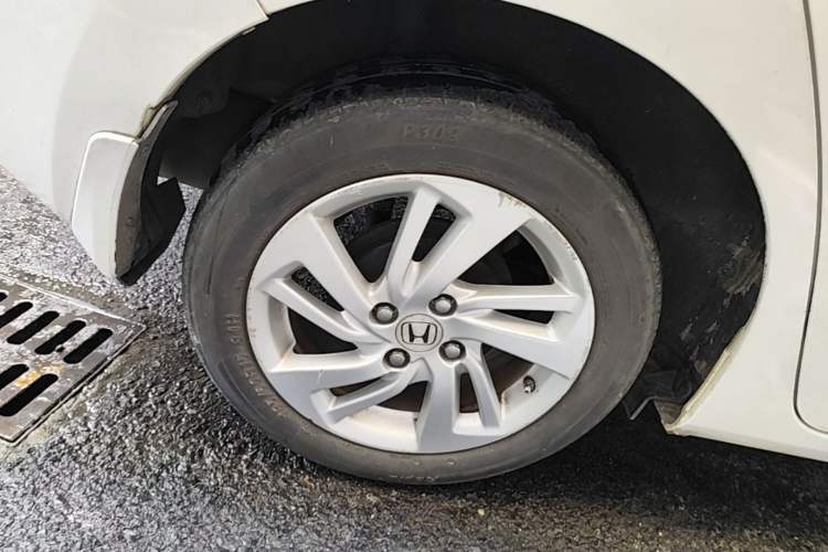 Used Honda Fit 2014 1.5L LX CVT Comfort Model Exterior 5