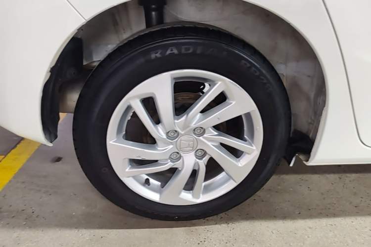 Used Honda Fit 2014 1.5L LX CVT Comfort Model Exterior 5