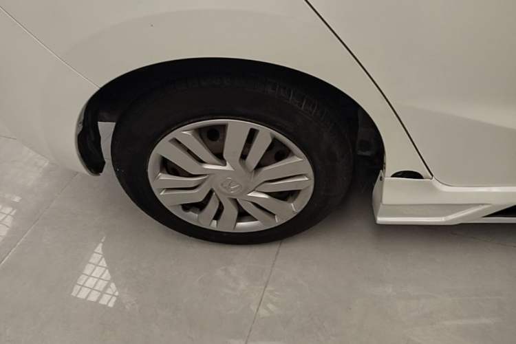 Used Honda Fit 2014 1.5L LX CVT Comfort Model Exterior 5