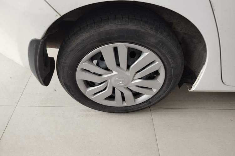 Used Honda Fit 2014 1.5L LX CVT Comfort Model Exterior 5
