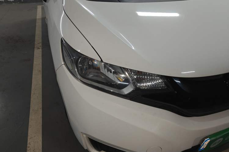 Used Honda Fit 2014 1.5L LX CVT Comfort Model Exterior 6
