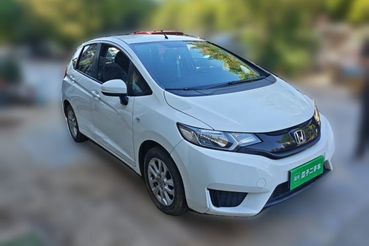 Used Honda Fit 2014 1.5L LX CVT Comfort Model Front Right 45 Deg