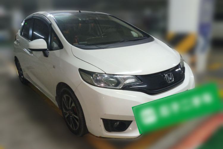 Used Honda Fit 2014 1.5L LX CVT Comfort Model Front Right 45 Deg
