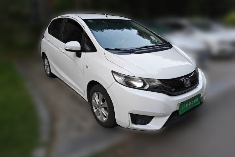 Used Honda Fit 2014 1.5L LX CVT Comfort Model Front Right 45 Deg