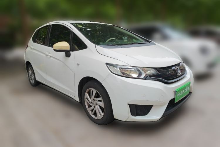 Used Honda Fit 2014 1.5L LX CVT Comfort Model Front Right 45 Deg