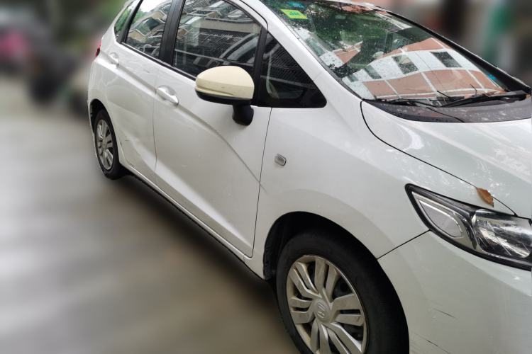 Used Honda Fit 2014 1.5L LX CVT Comfort Model Front Right 45 Deg