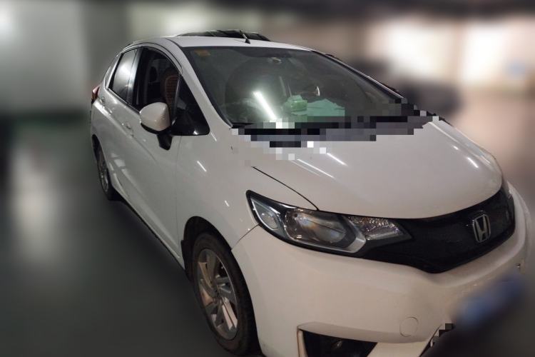 Used Honda Fit 2014 1.5L SE CVT Fashion Model Front Right 45 Deg