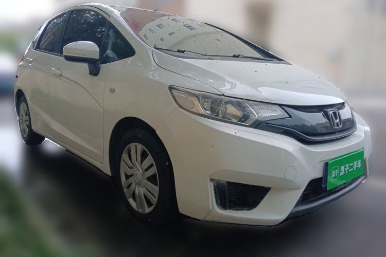 Used Honda Fit 2014 1.5L LX CVT Comfort Model Front Right 45 Deg