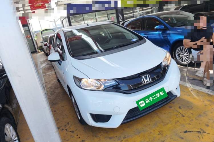 Used Honda Fit 2014 1.5L LX CVT Comfort Model Front Right 45 Deg