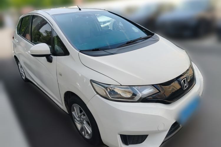 Used Honda Fit 2014 1.5L LX CVT Comfort Model Front Right 45 Deg
