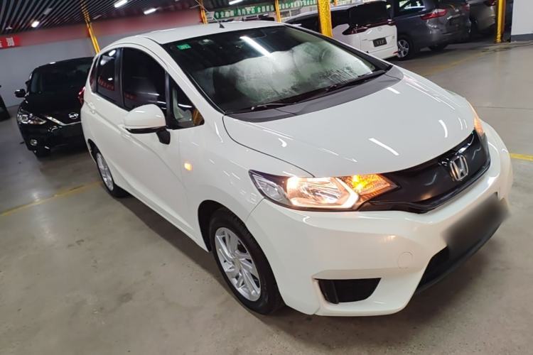 Used Honda Fit 2014 1.5L LX CVT Comfort Model Front Right 45 Deg
