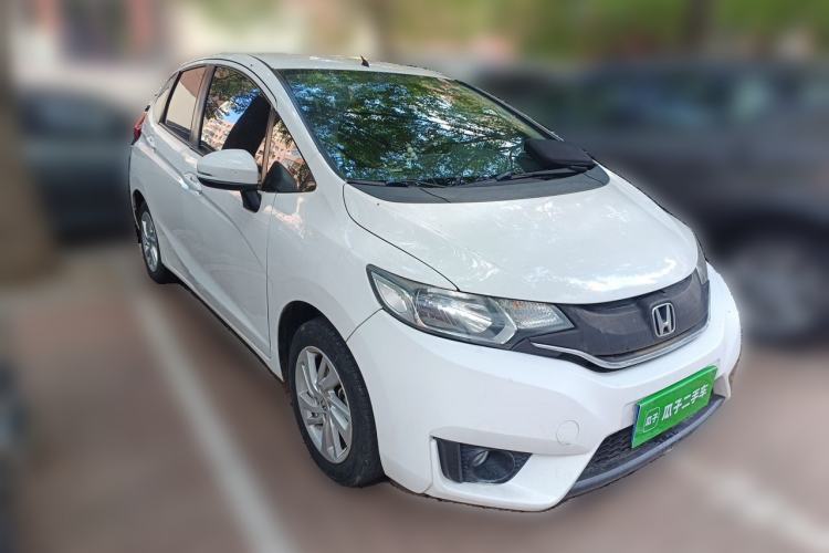 Used Honda Fit 2014 1.5L SE CVT Fashion Model Front Right 45 Deg