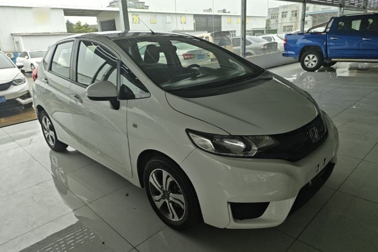 Used Honda Fit 2014 1.5L LX CVT Comfort Model Front Right 45 Deg
