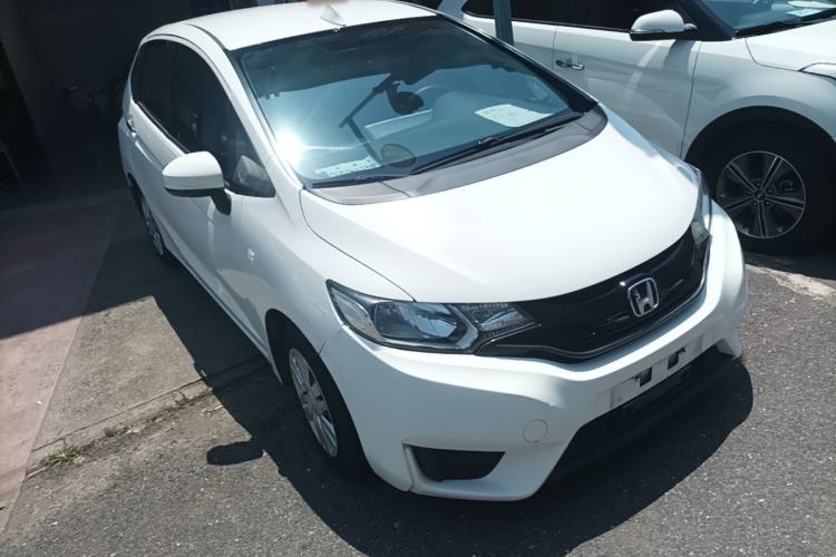 Used Honda Fit 2014 1.5L LX CVT Comfort Model Front Right 45 Deg