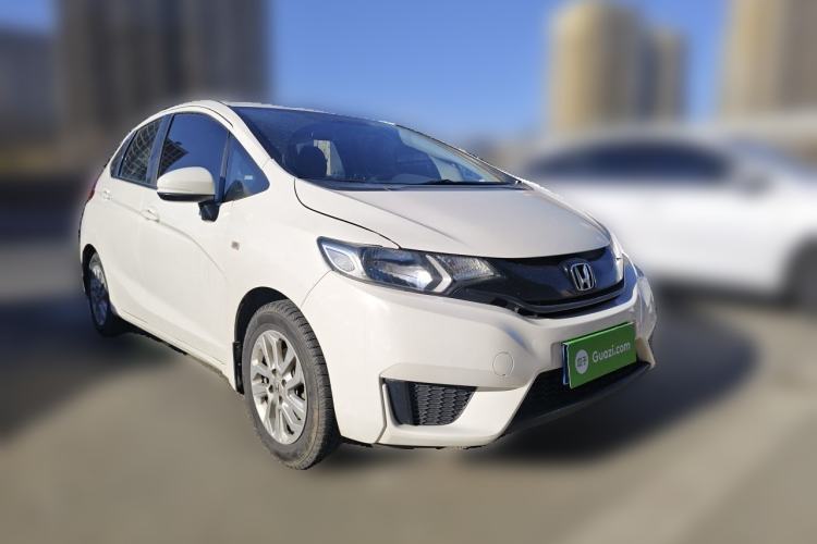 Used Honda Fit 2014 1.5L LX CVT Comfort Model Front Right 45 Deg