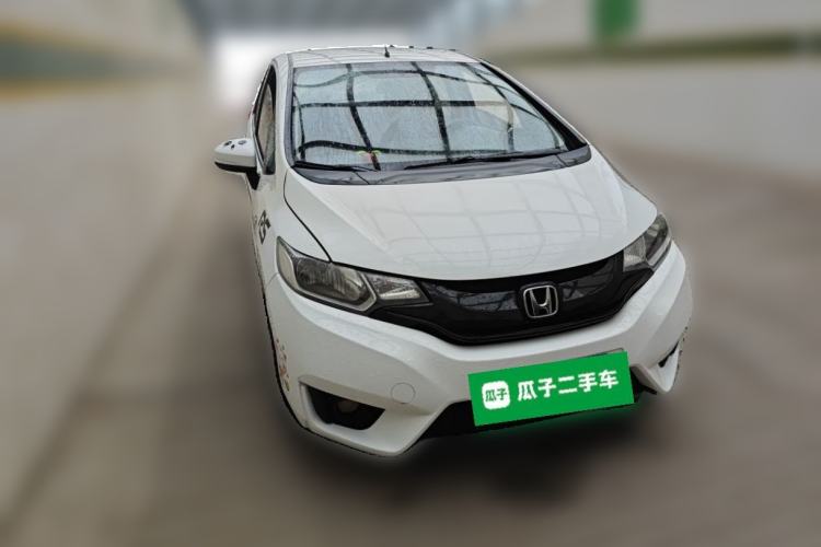 Used Honda Fit 2014 1.5L SE CVT Fashion Model Front Right 45 Deg