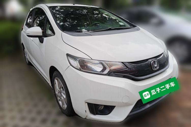 Used Honda Fit 2014 1.5L SE CVT Fashion Model Front Right 45 Deg