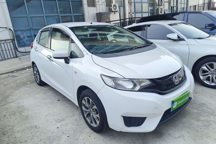 Used Honda Fit 2014 1.5L LX CVT Comfort Model Front Right 45 Deg