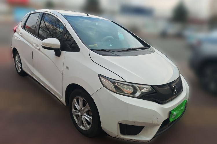 Used Honda Fit 2014 1.5L SE CVT Fashion Model Front Right 45 Deg