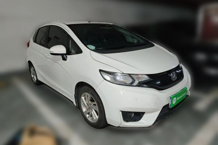 Used Honda Fit 2014 1.5L SE CVT Fashion Model Front Right 45 Deg