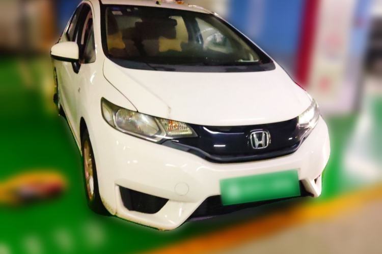 Used Honda Fit 2014 1.5L LX CVT Comfort Model Front Right 45 Deg