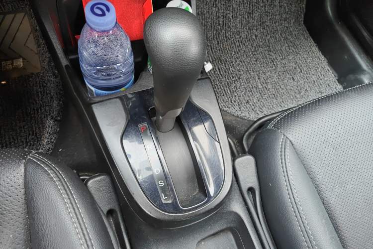 Used Honda Fit 2014 1.5L LX CVT Comfort Model Gear Lever