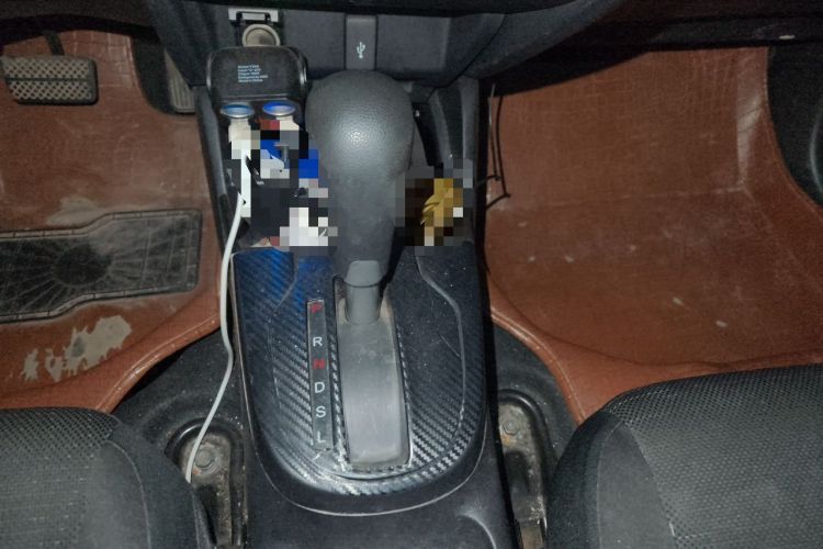 Used Honda Fit 2014 1.5L SE CVT Fashion Model Gear Lever