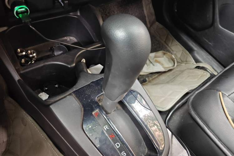 Used Honda Fit 2014 1.5L LX CVT Comfort Model Gear Lever