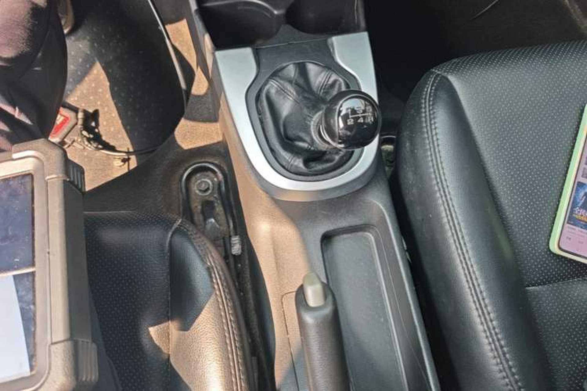 Used Honda Fit 2014 1.5L LX Manual Comfort Model Gear Lever