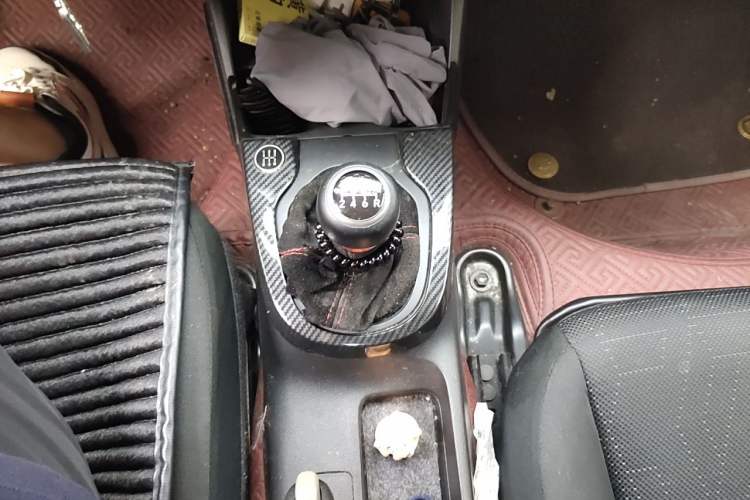 Used Honda Fit 2014 1.5L LX Manual Comfort Model Gear Lever