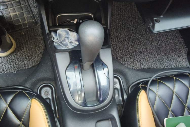Used Honda Fit 2014 1.5L LX CVT Comfort Model Gear Lever