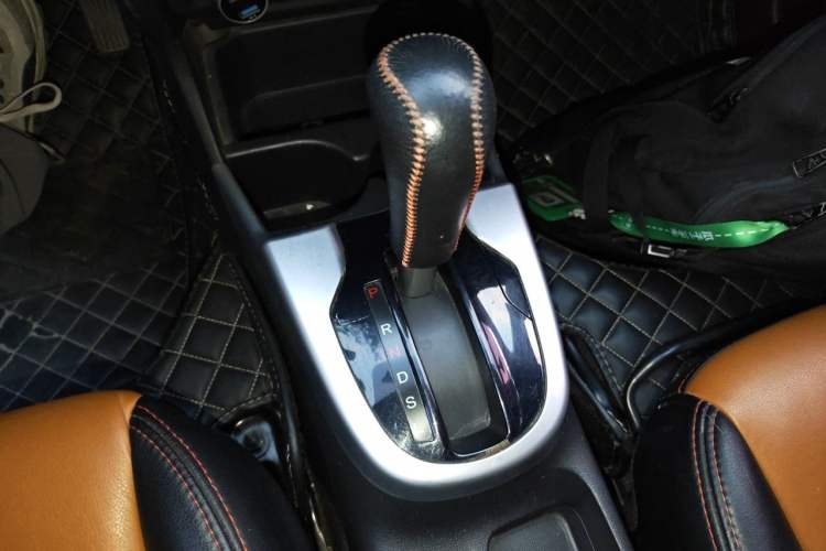 Used Honda Fit 2014 1.5L LX CVT Comfort Model Gear Lever
