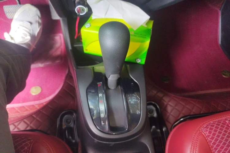 Used Honda Fit 2014 1.5L LX CVT Comfort Model Gear Lever