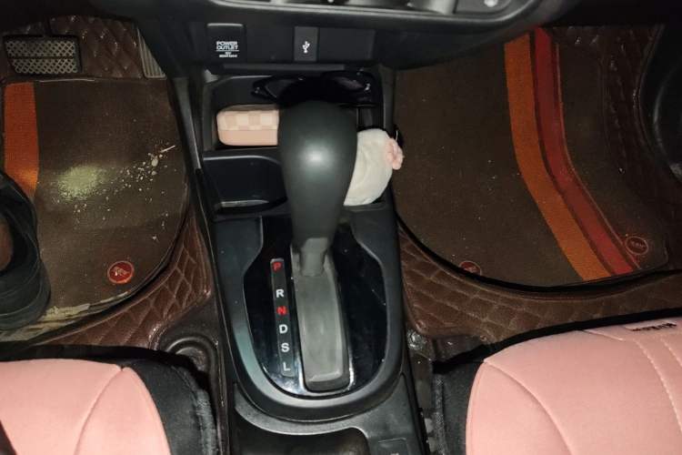 Used Honda Fit 2014 1.5L LX CVT Comfort Model Gear Lever