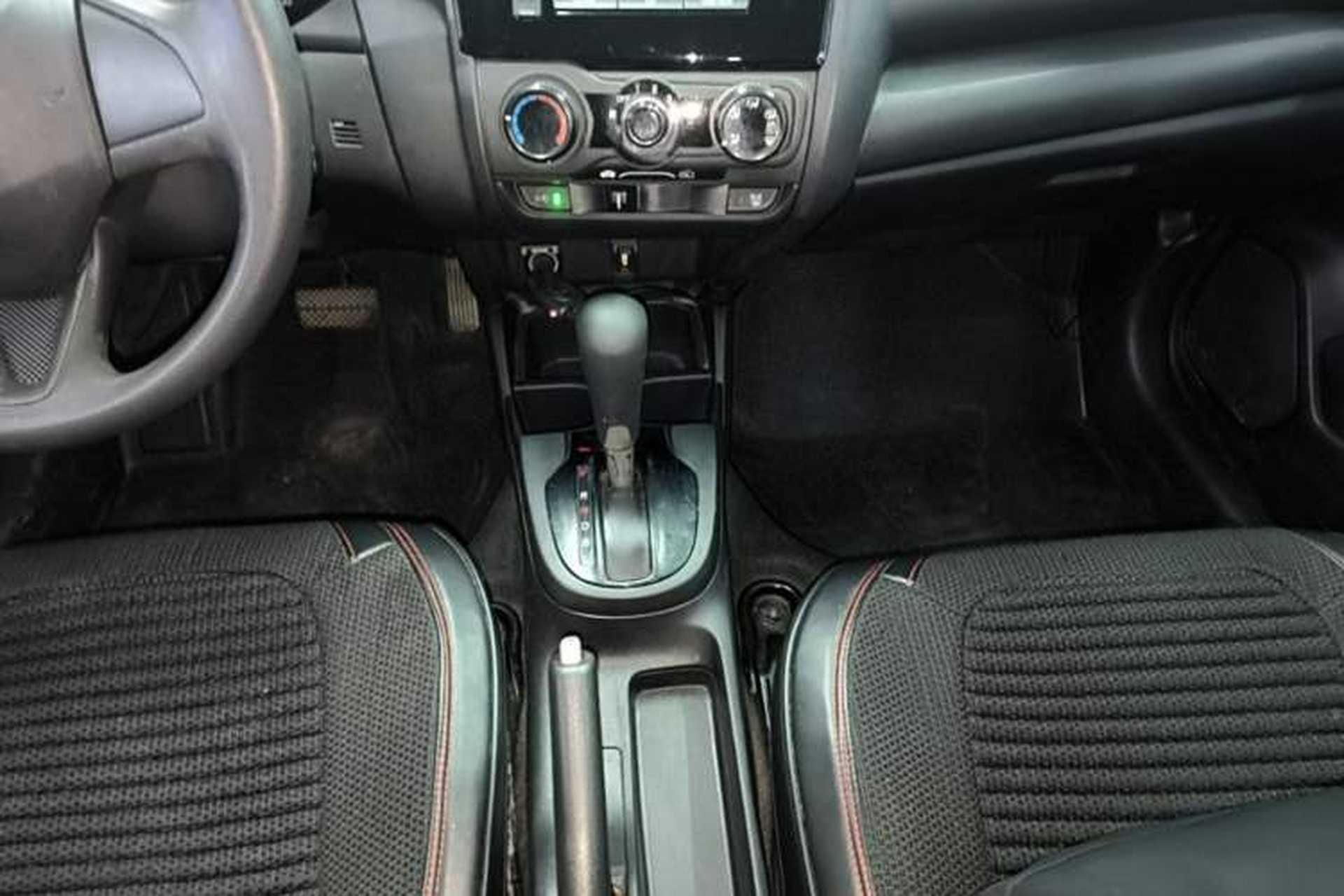Used Honda Fit 2014 1.5L LX CVT Comfort Model Gear Lever
