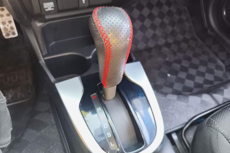 Used Honda Fit 2014 1.5L LX CVT Comfort Model Gear Lever
