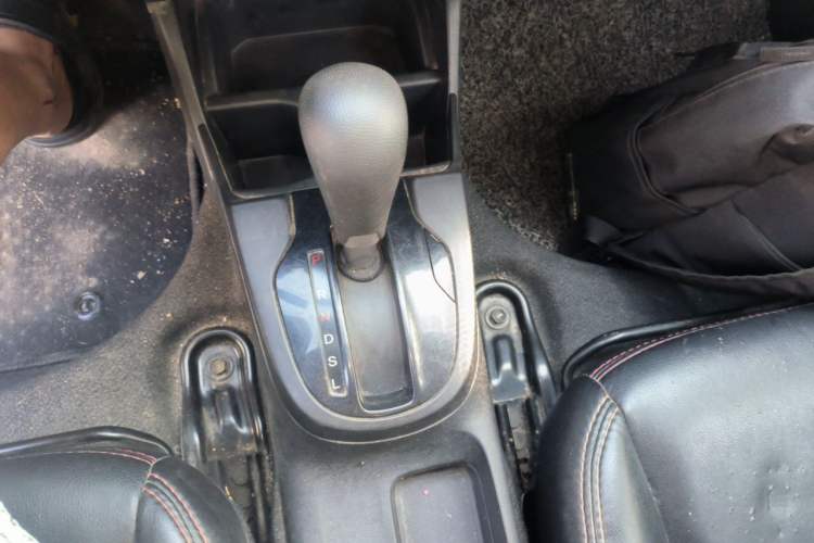 Used Honda Fit 2014 1.5L LX CVT Comfort Model Gear Lever