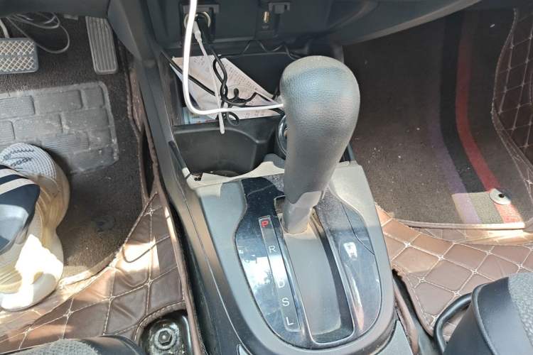 Used Honda Fit 2014 1.5L LX CVT Comfort Model Gear Lever