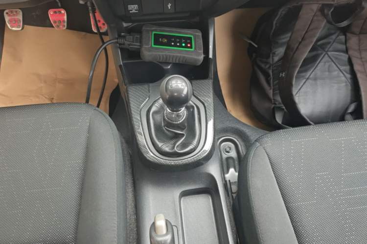 Used Honda Fit 2014 1.5L LX Manual Comfort Model Gear Lever