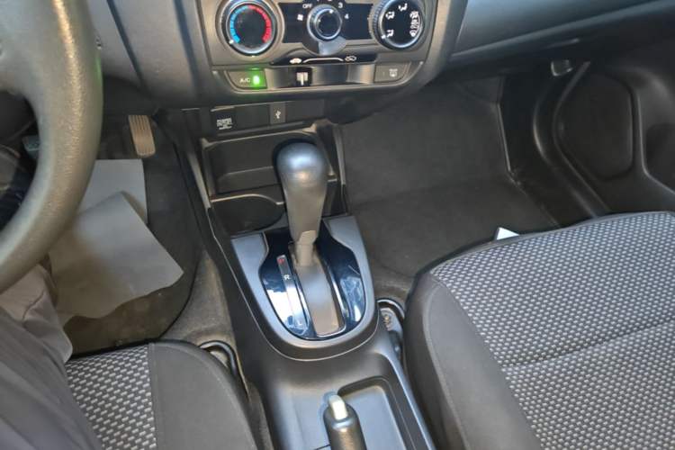 Used Honda Fit 2014 1.5L LX CVT Comfort Model Gear Lever
