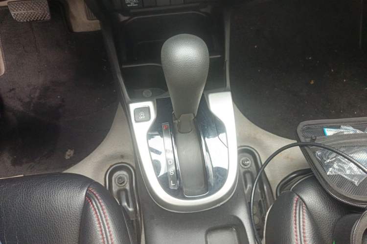 Used Honda Fit 2014 1.5L EXLI CVT Leading Model Gear Lever