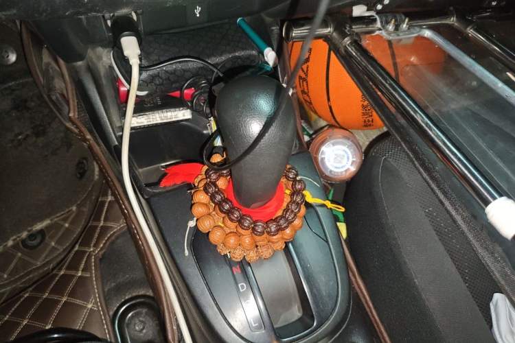 Used Honda Fit 2014 1.5L SE CVT Fashion Model Gear Lever