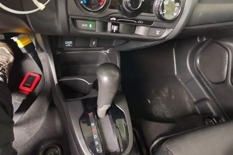 Used Honda Fit 2014 1.5L LX CVT Comfort Model Gear Lever