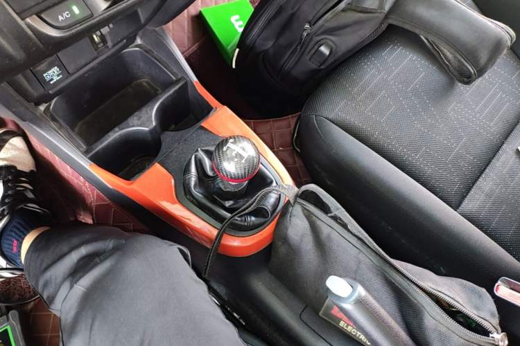 Used Honda Fit 2014 1.5L LX Manual Comfort Model Gear Lever