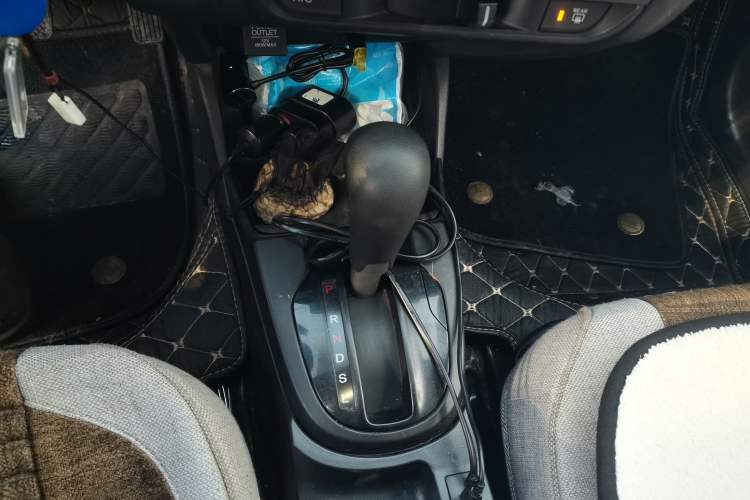 Used Honda Fit 2014 1.5L LX CVT Comfort Model Gear Lever