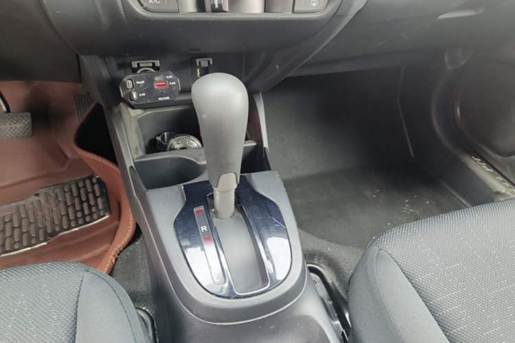 Used Honda Fit 2014 1.5L LX CVT Comfort Model Gear Lever