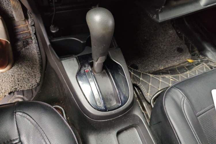 Used Honda Fit 2014 1.5L LX CVT Comfort Model Gear Lever