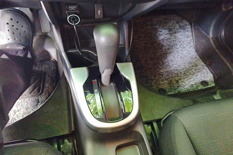 Used Honda Fit 2014 1.5L LX CVT Comfort Model Gear Lever